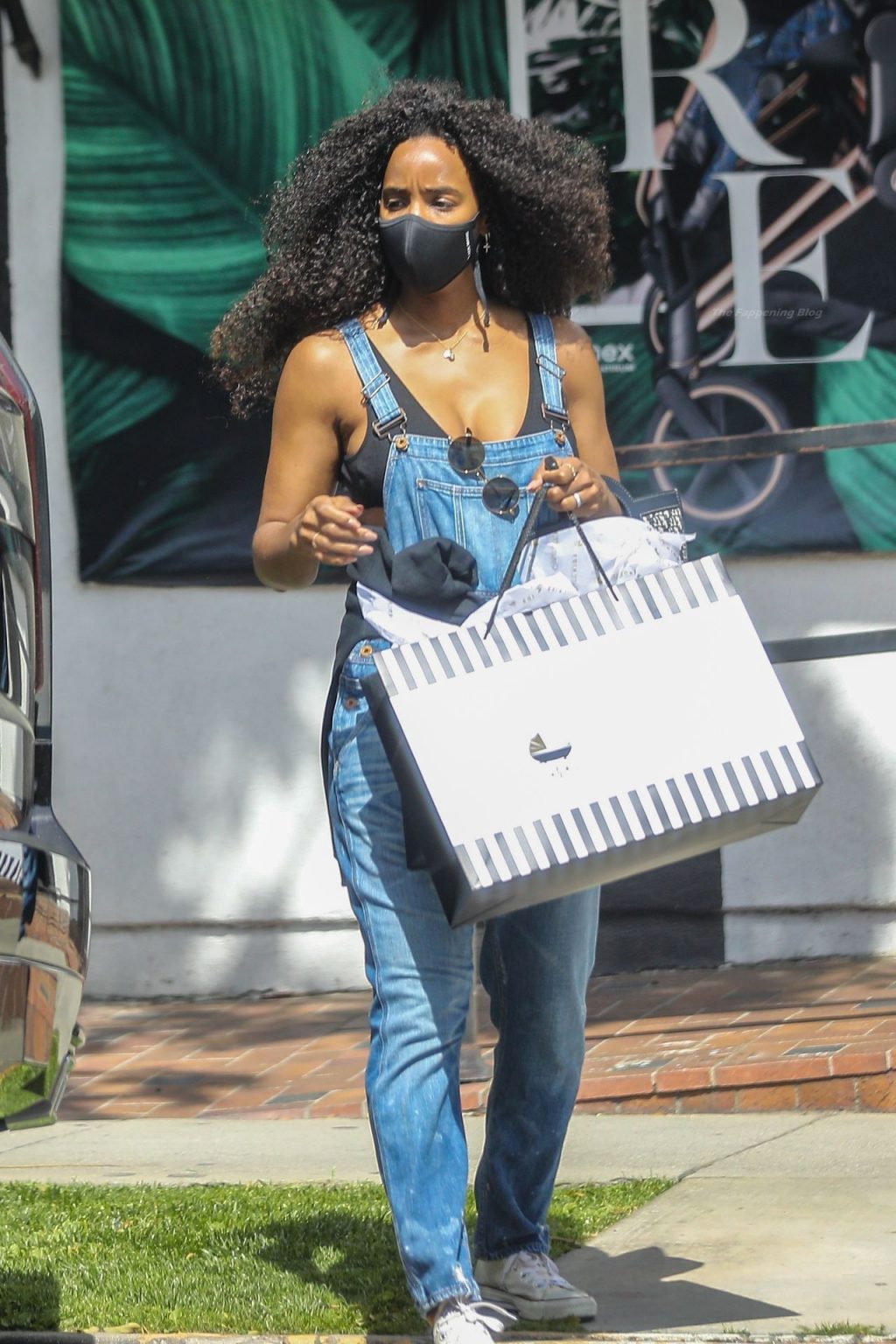 Busty Kelly Rowland Shops at Couture Kids in WeHo (36 Photos)