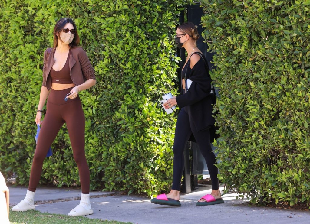Kendall Jenner &amp; Hailey Bieber Put Their Taut Abs on Display (142 Photos)