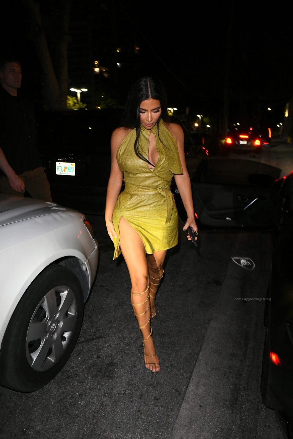 Kim Kardashian is All Smiles As She Parties with Friends in Miami (73 Photos)