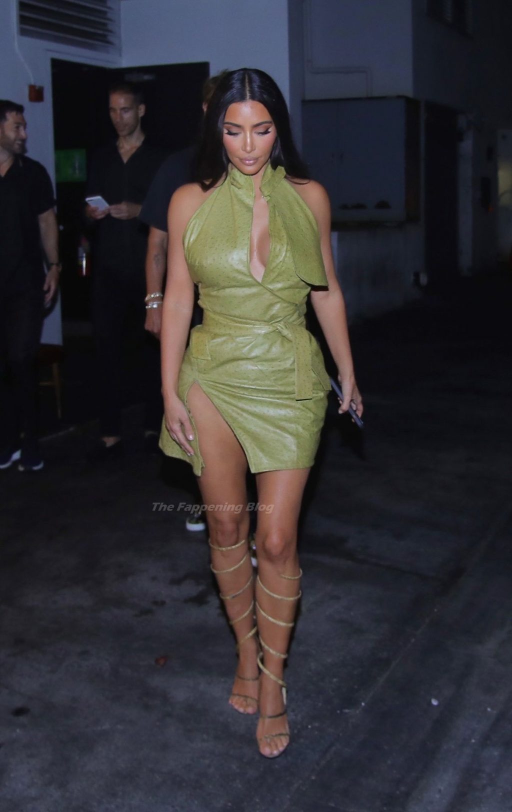 Kim Kardashian is All Smiles As She Parties with Friends in Miami (73 Photos)