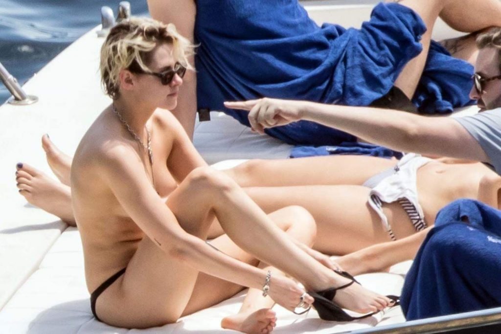 Kristen Stewart Nude LEAKED The Fappening &amp; Sexy – Part 1 (153 Photos &amp; Porn Video)