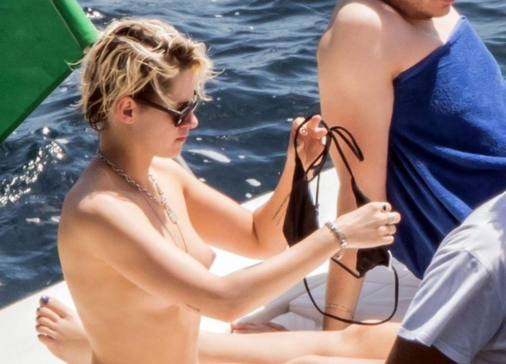 Kristen Stewart Nude LEAKED The Fappening &amp; Sexy – Part 1 (153 Photos &amp; Porn Video)