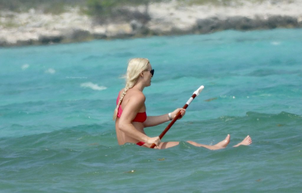 Lindsey Vonn Looks Incredible in a Bright Red Bikini as She Takes a Paddle Board For a Ride (73 Photos)