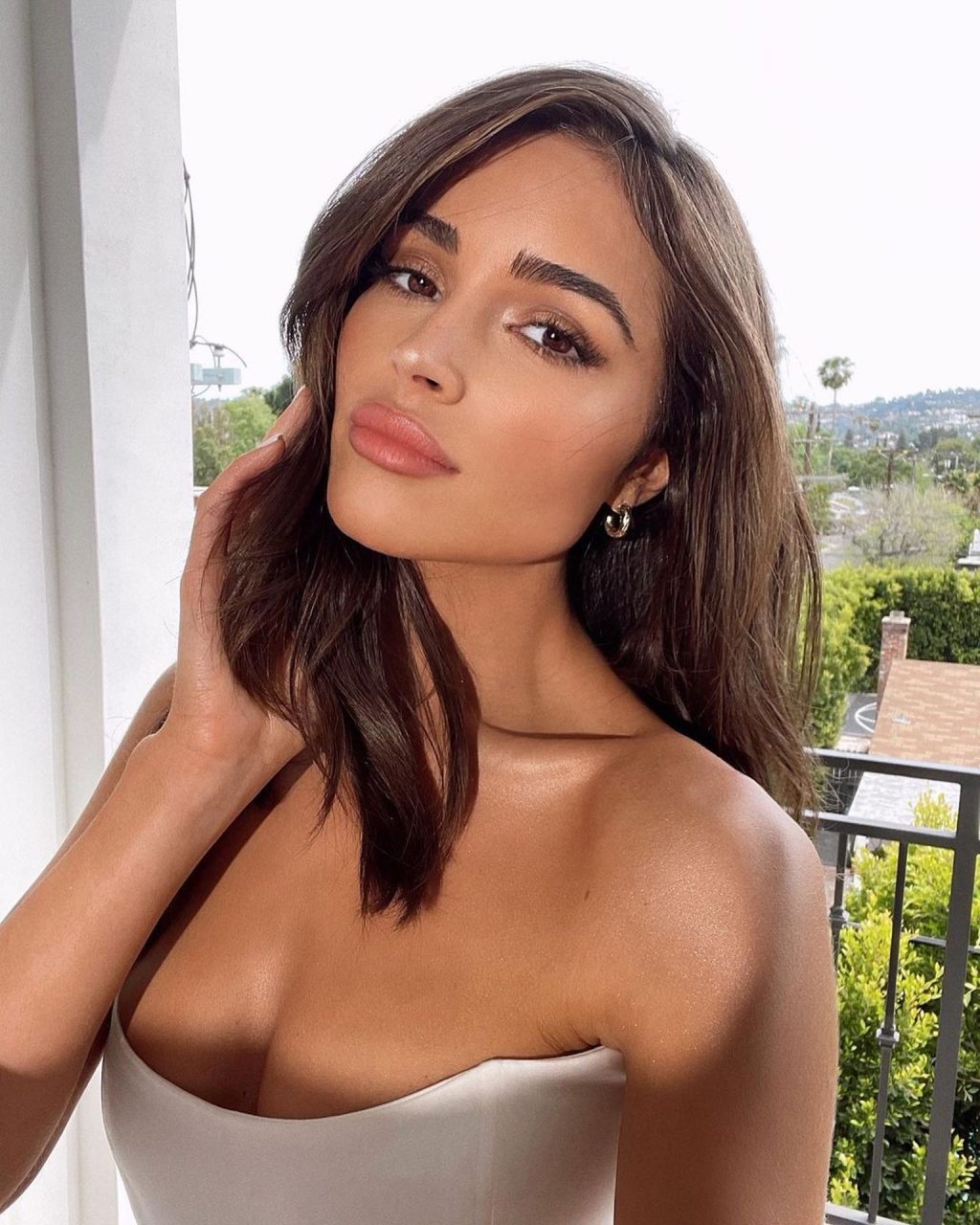 Olivia Culpo Looks Stunning in a White Top Beverly Hills (17 Photos)