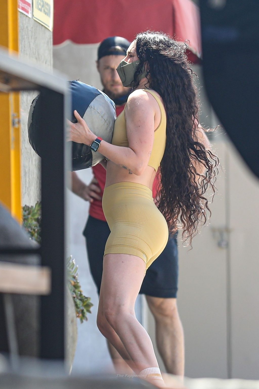 Rumer Willis Exercises with Her Trainer Using a Medicine Ball at Rise Nation Gym (124 Photos)