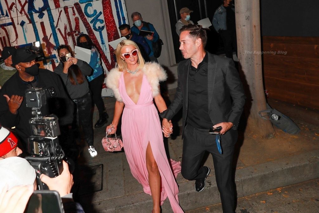 Pretty in Pink! Paris Hilton Arrives For Dinner at Craig’s in WeHo (118 Photos)