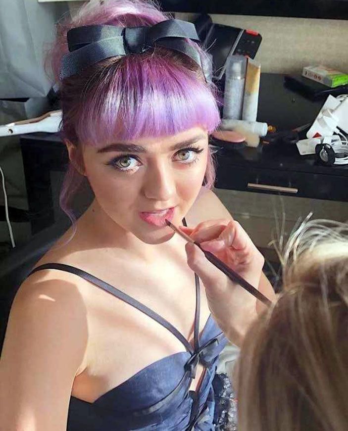 Maisie Williams Nude &amp; Hot (106 Pics &amp; Porn Video + Hot Scenes) [2021]