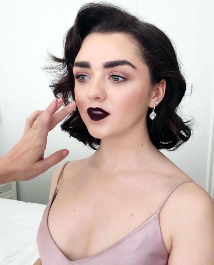 Maisie Williams Nude &amp; Hot (106 Pics &amp; Porn Video + Hot Scenes) [2021]