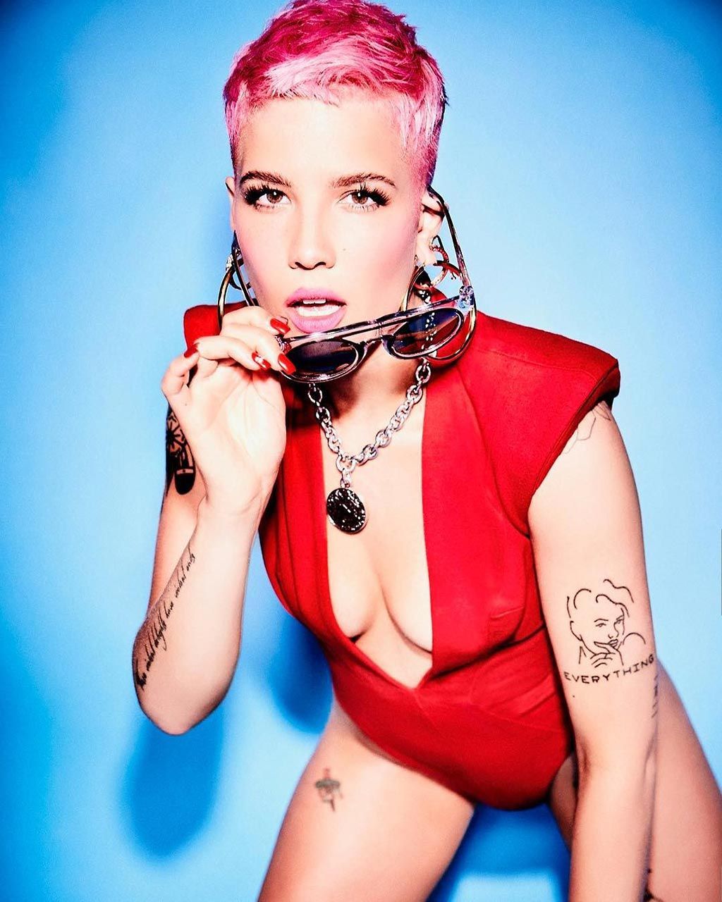 Halsey ภ า พ เ ป ล อ ย แ ล ะ เ ซ ก ซ.