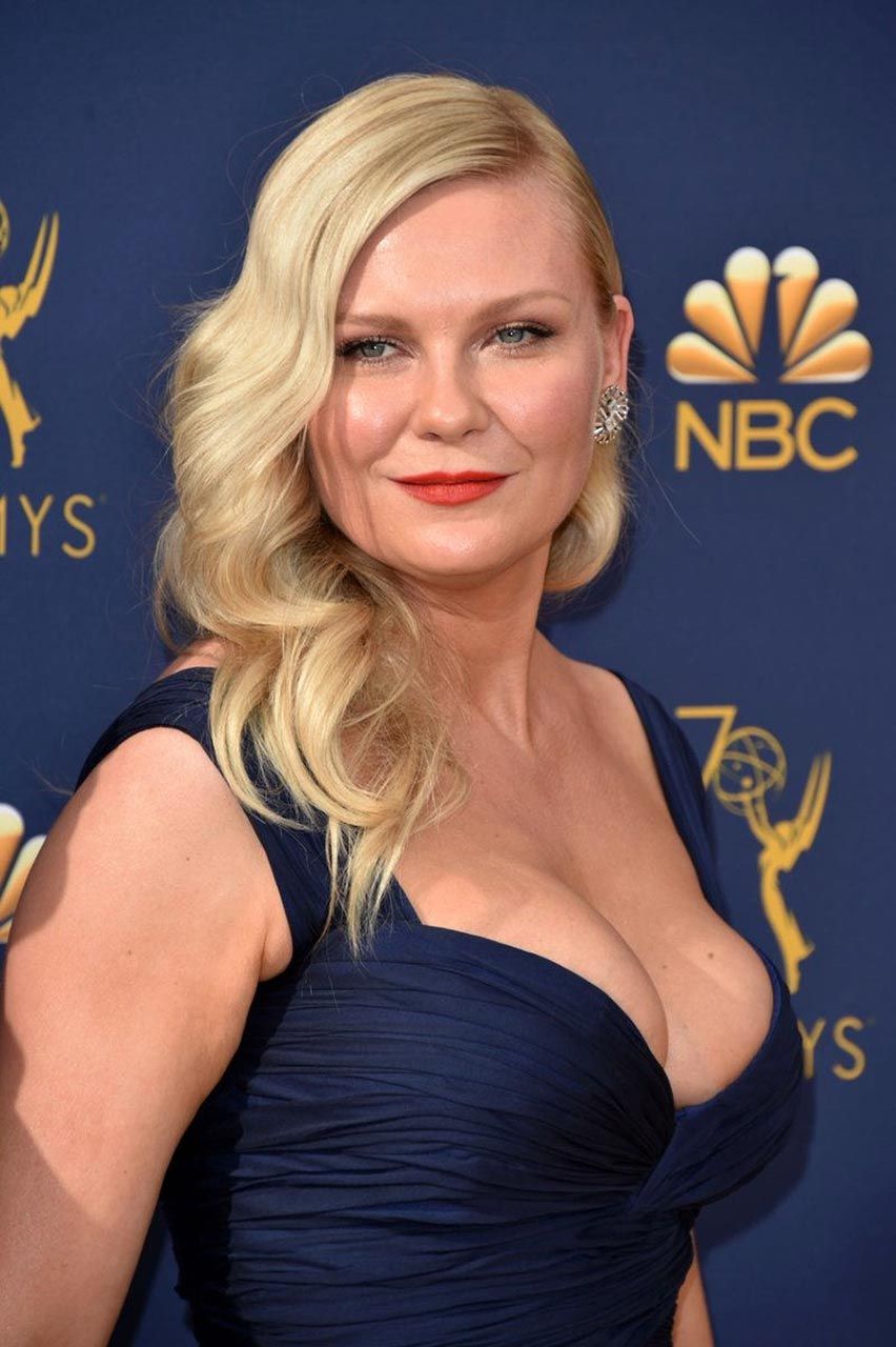 Kirsten Dunst Nude LEAKED And Sexy (216 Photos + Naked Sex &amp; Hot Scenes)