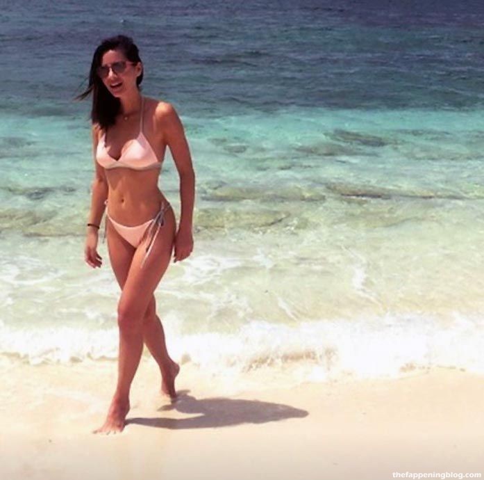 Olivia Munn Nude &amp; Sexy (156 Photos + Possible Leaked &amp; Hot Video Scenes) [Updated]