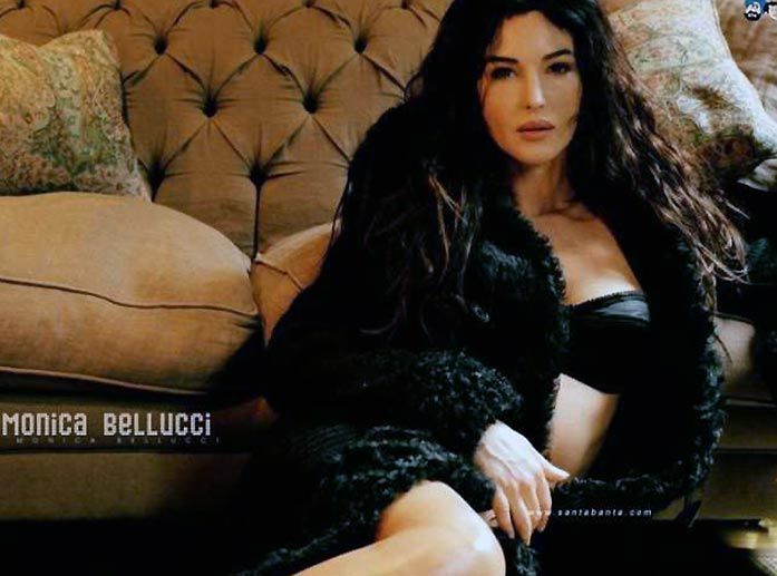 Monica Bellucci Nude &amp; Sexy Collection – Part 1 (150 Photos + Videos)