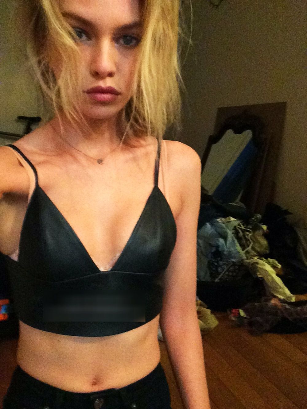 Stella Maxwell Nude LEAKED The Fappening &amp; Sexy – Part 1 (157 Photos &amp; Possible Sex Tape Porn Video)