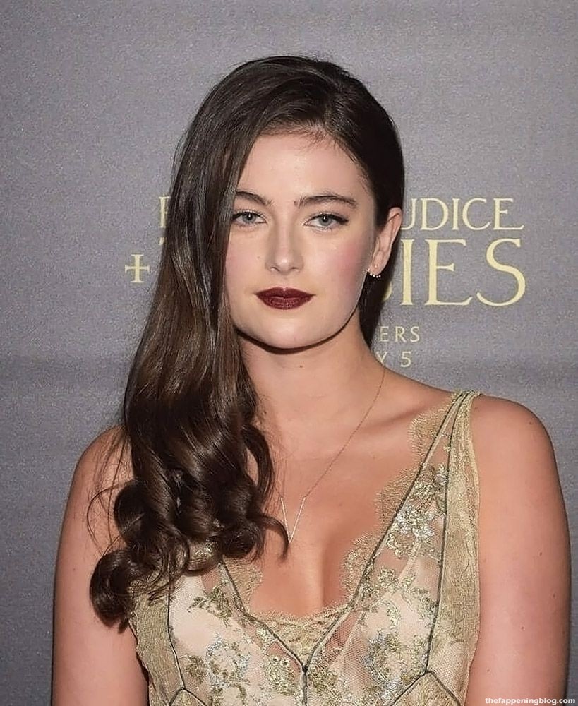 Millie Brady NUDE, Topless &amp; Sexy Compilation (72 Photos + Sex Video Scenes)