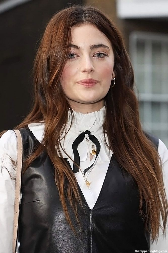 Hot millie brady nude pics and topless sex scenes compilation