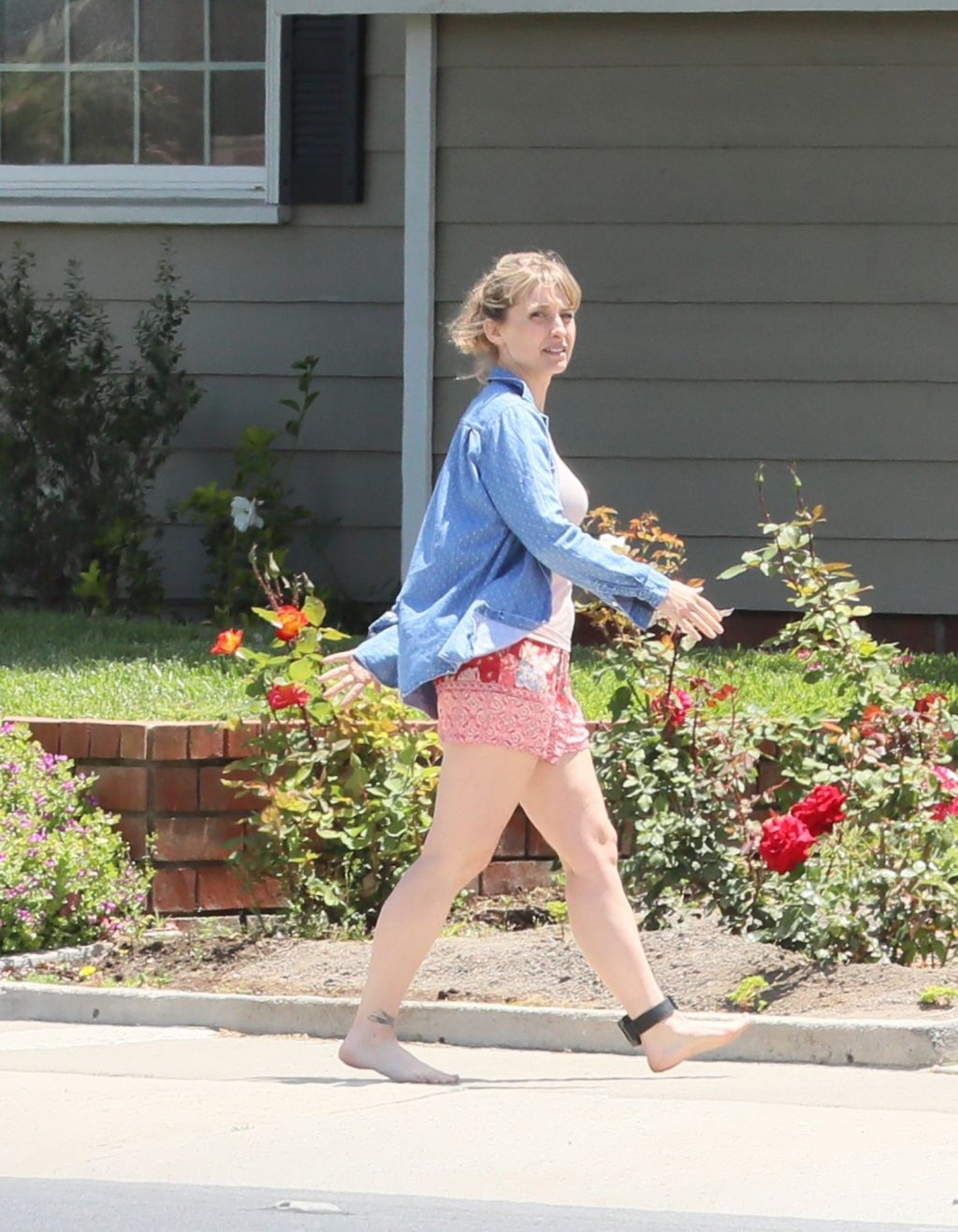 Allison Mack is Seen for the First Time Since Her Sentencing Date Was Announced For Her Involvement With NXIVM Cult (48 Photos)