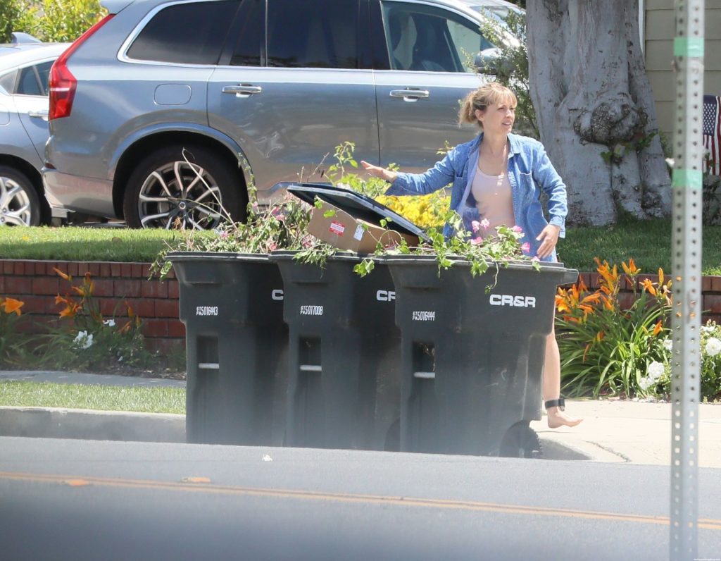 Allison Mack is Seen for the First Time Since Her Sentencing Date Was Announced For Her Involvement With NXIVM Cult (48 Photos)