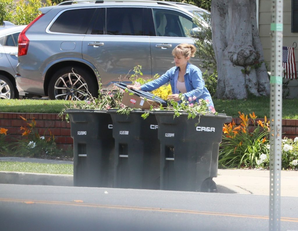 Allison Mack is Seen for the First Time Since Her Sentencing Date Was Announced For Her Involvement With NXIVM Cult (48 Photos)