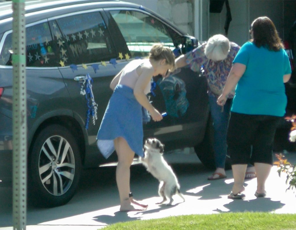 Allison Mack is Seen for the First Time Since Her Sentencing Date Was Announced For Her Involvement With NXIVM Cult (48 Photos)