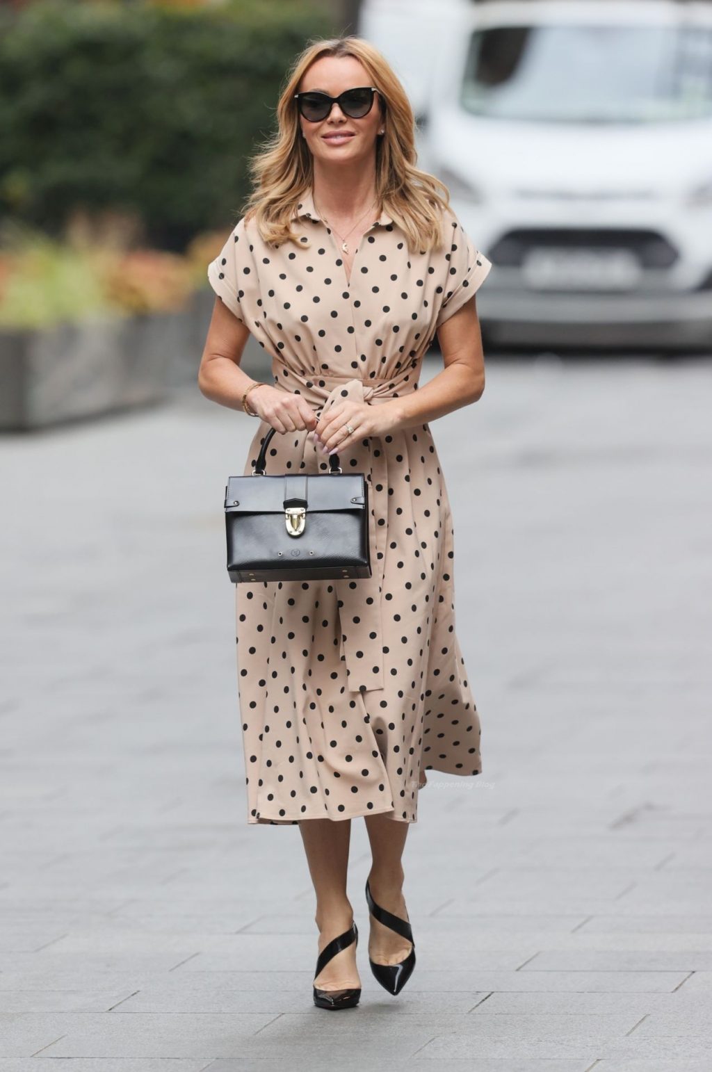 Amanda Holden is Pictured Leaving the Global Studios (30 Photos)