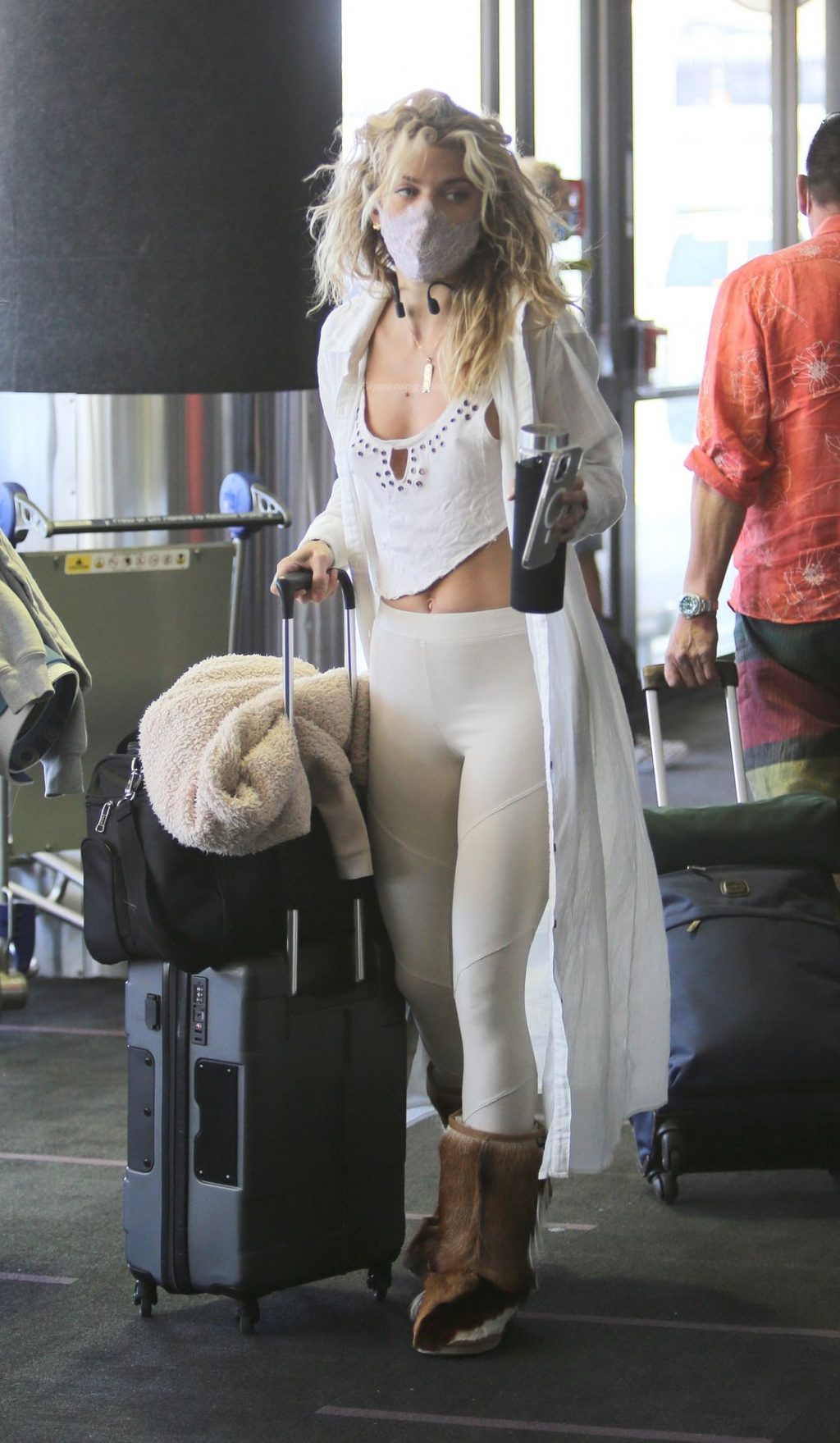 Braless AnnaLynne McCord is Spotted Arriving to LAX For a Departing Flight (9 Photos)