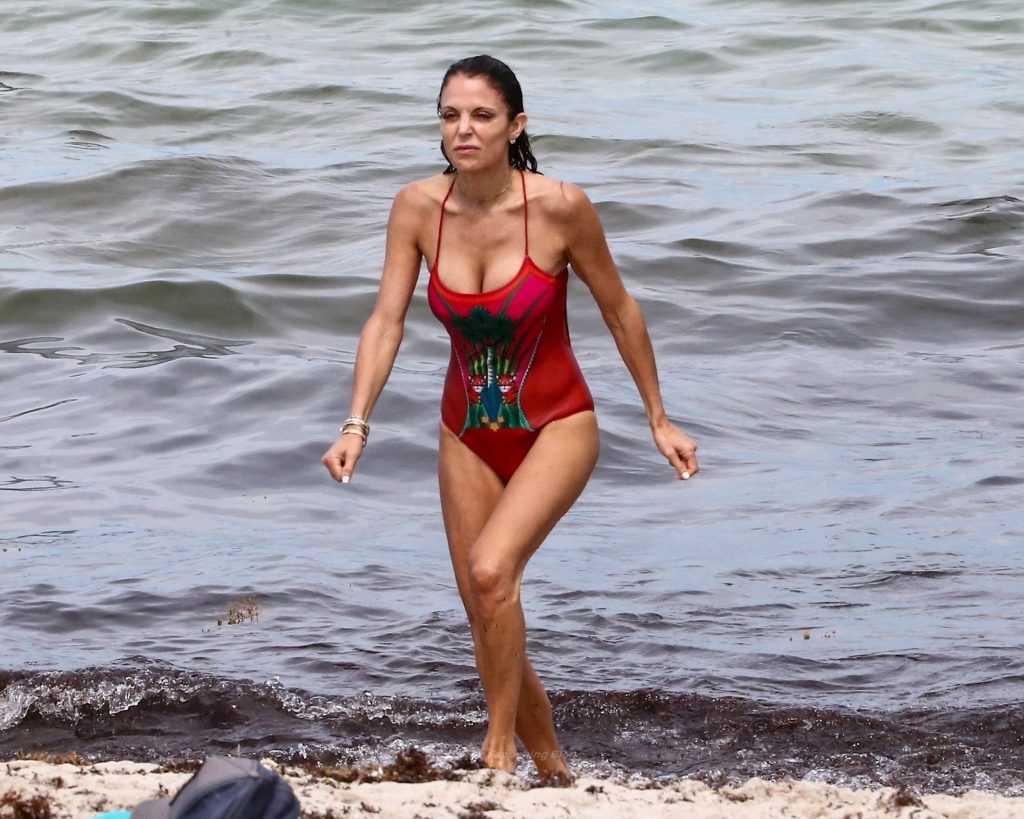 Bethenny Frankel Soaks Up the Sun on Memorial Day Weekend in Miami (68 Photos)
