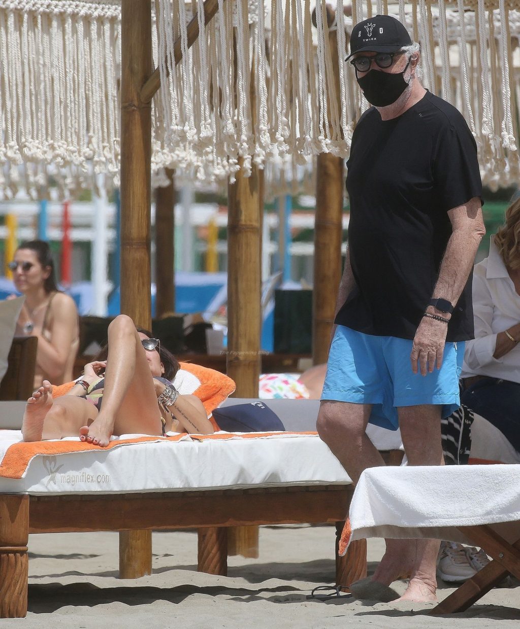 Elisabetta Gregoraci Shows Off Her Nice Ass in a Bikini on the Beach (32 Photos)