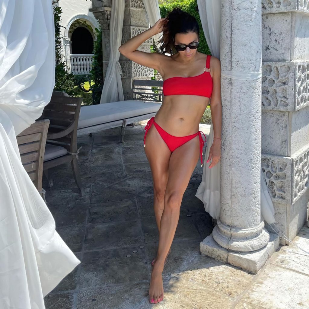 Eva Longoria Hot (5 Photos)
