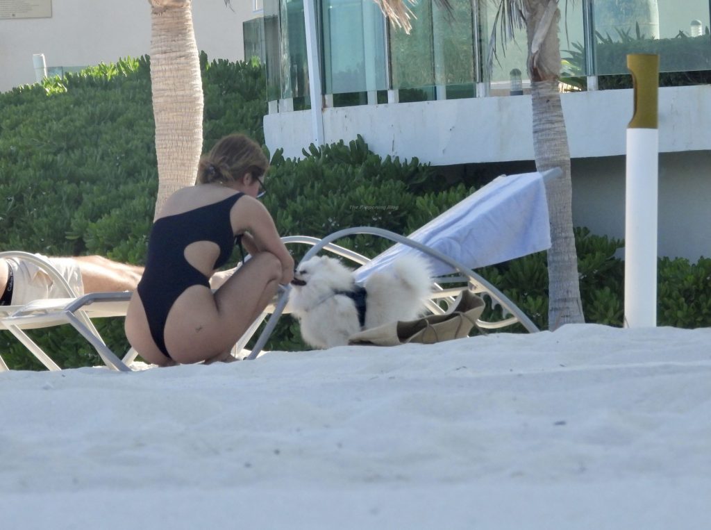 Francesca Farago Looks Incredible as She Hits the Beach in a Swimsuit (59 Photos)