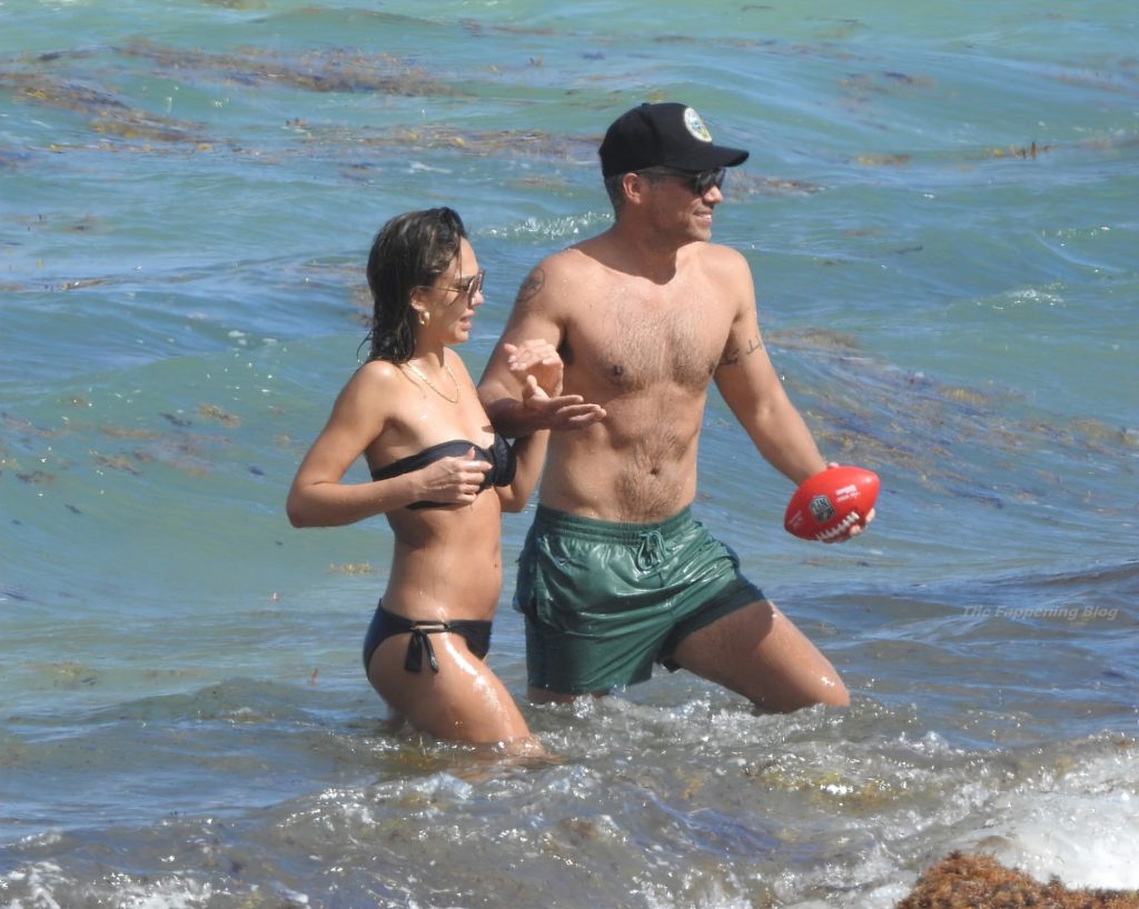 Jessica Alba Soaks Up the Sun in Miami with Her Husband Cash Warren (85 Photos)