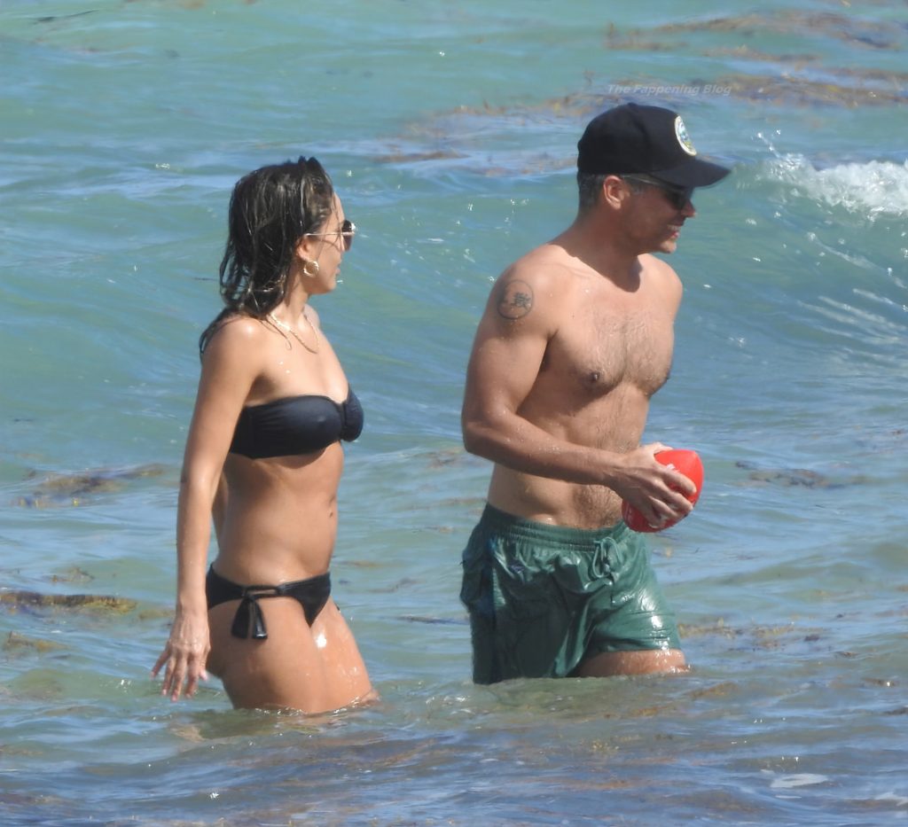 Jessica Alba Soaks Up the Sun in Miami with Her Husband Cash Warren (85 Photos)