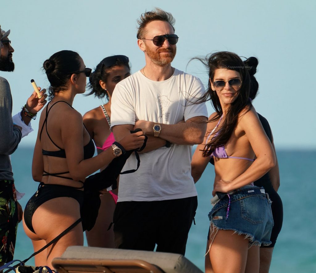 DJ David Guetta &amp; Jessica Ledon are Seen at The Beach in Miami (19 Photos)