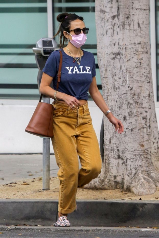 Jordana Brewster Wears Her Yale Spirit Photos Thefappening