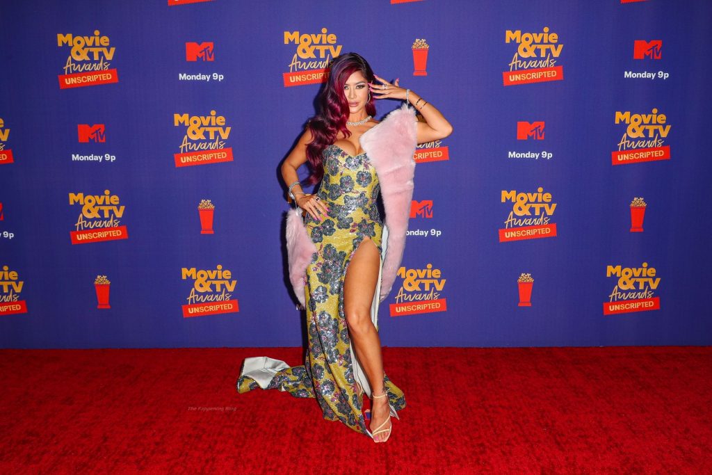 Kim Lee Flaunts Her Stunning Figure at the 2021 MTV Movie &amp; TV Awards (13 Photos + Videos)