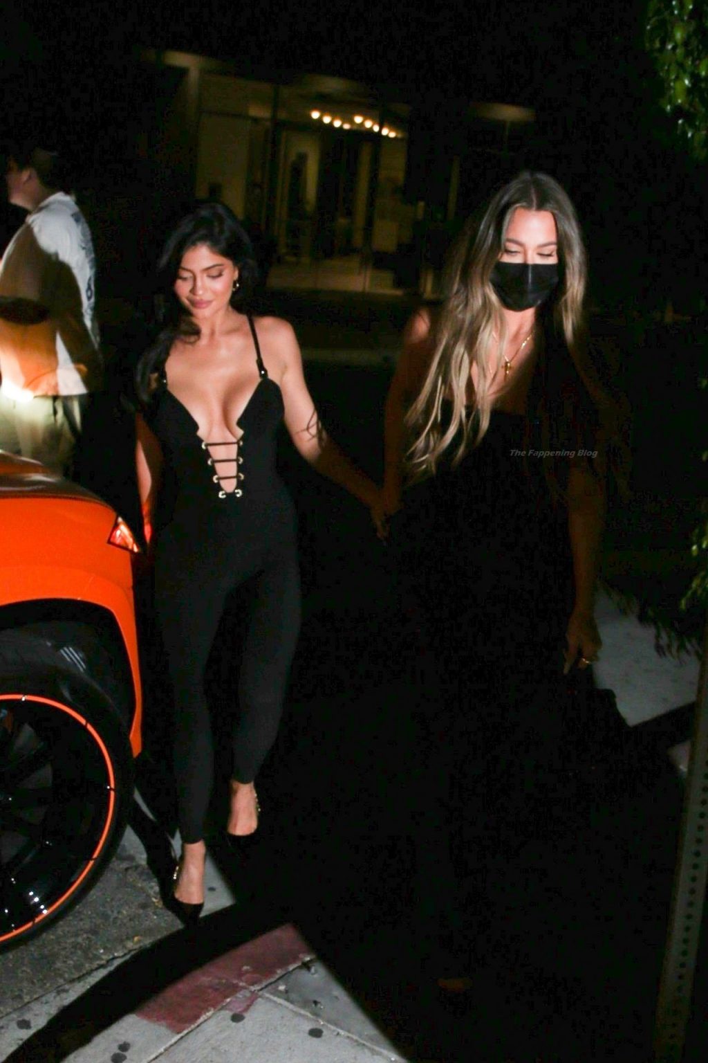 Kylie Jenner Puts Her Busty on Display while Grabbing Dinner (47 Photos + Video)