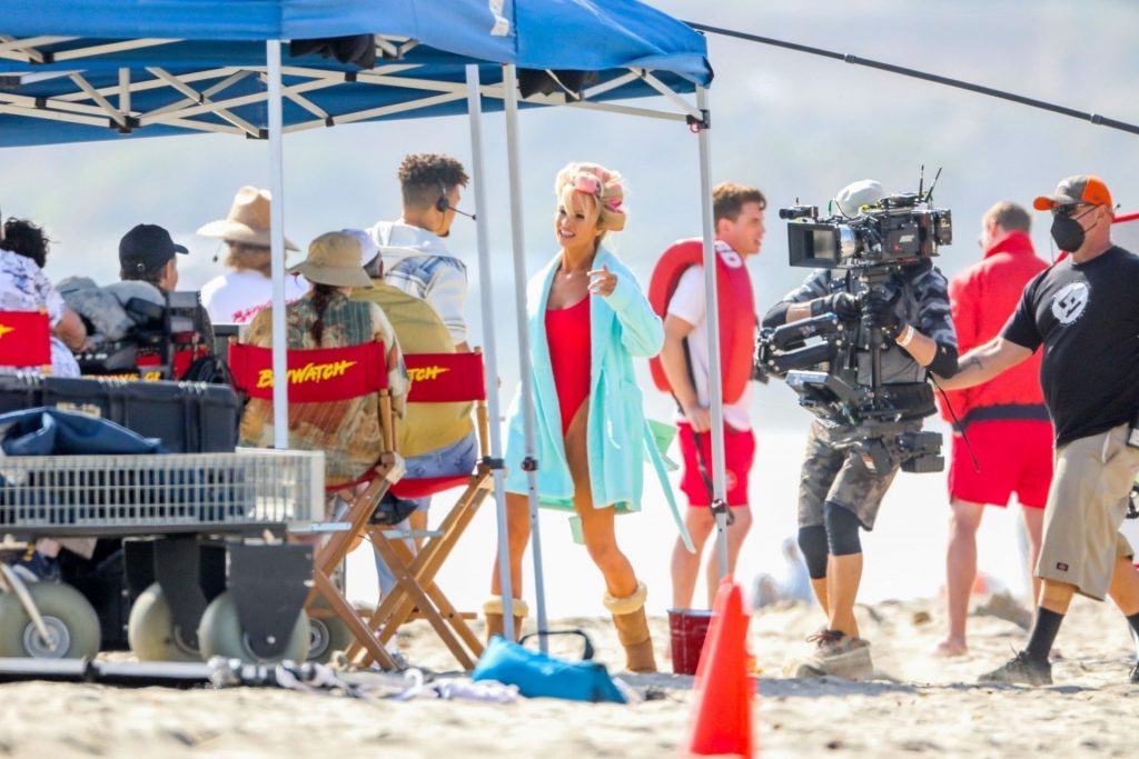 Lily James Transforms Into the Sexy 90’s Baywatch Icon Pamela Anderson on the Set in Malibu (147 Photos)