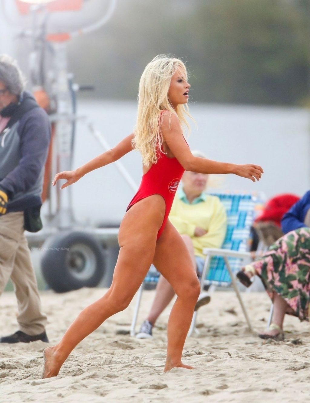 Lily James Transforms Into the Sexy 90’s Baywatch Icon Pamela Anderson on the Set in Malibu (147 Photos)