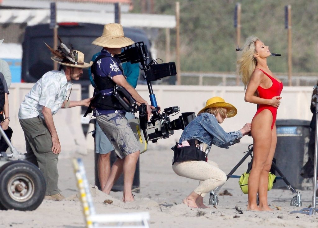 Lily James Transforms Into the Sexy 90’s Baywatch Icon Pamela Anderson on the Set in Malibu (147 Photos)