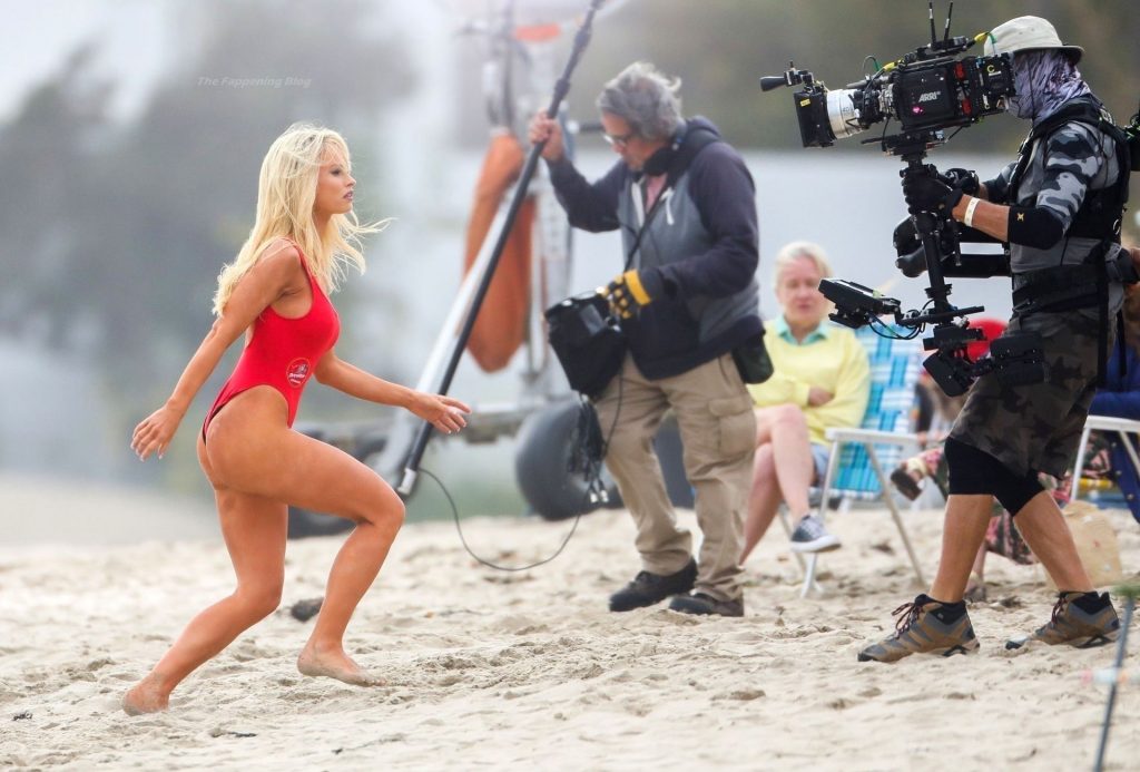 Lily James Transforms Into the Sexy 90’s Baywatch Icon Pamela Anderson on the Set in Malibu (147 Photos)