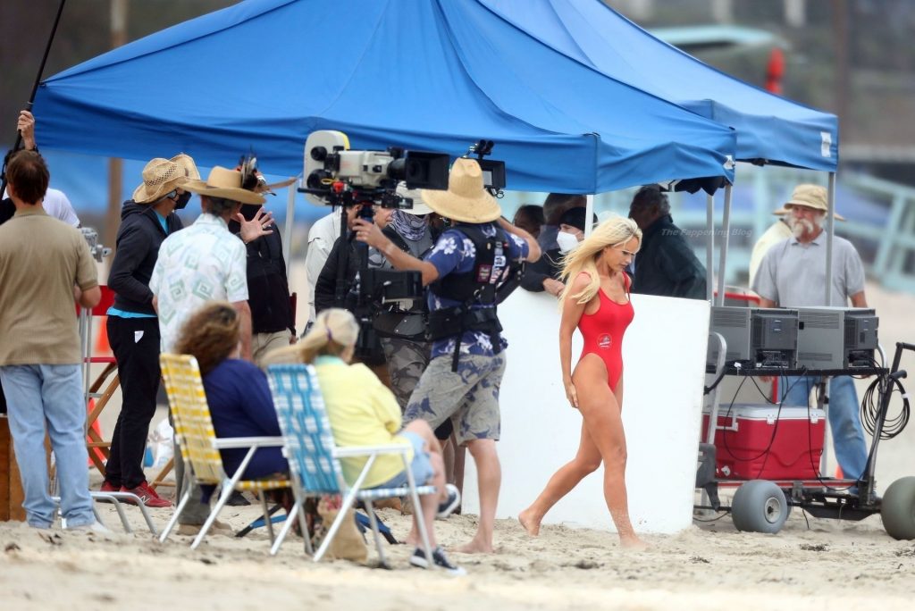 Lily James Transforms Into the Sexy 90’s Baywatch Icon Pamela Anderson on the Set in Malibu (147 Photos)