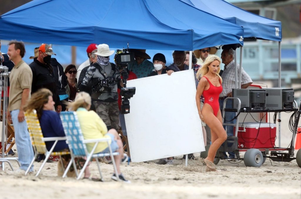 Lily James Transforms Into the Sexy 90’s Baywatch Icon Pamela Anderson on the Set in Malibu (147 Photos)