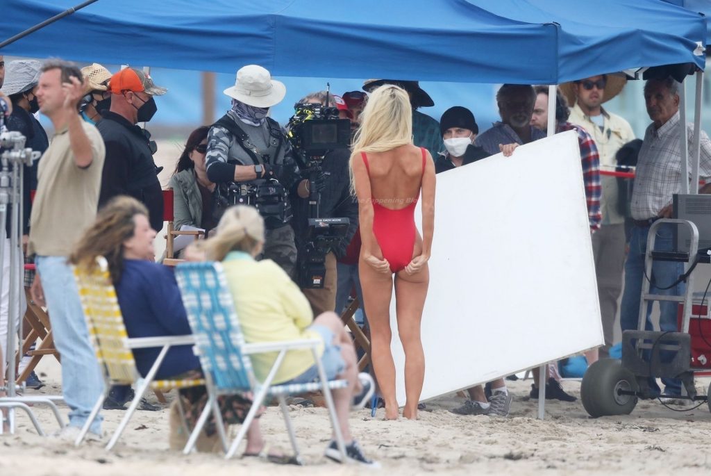 Lily James Transforms Into the Sexy 90’s Baywatch Icon Pamela Anderson on the Set in Malibu (147 Photos)