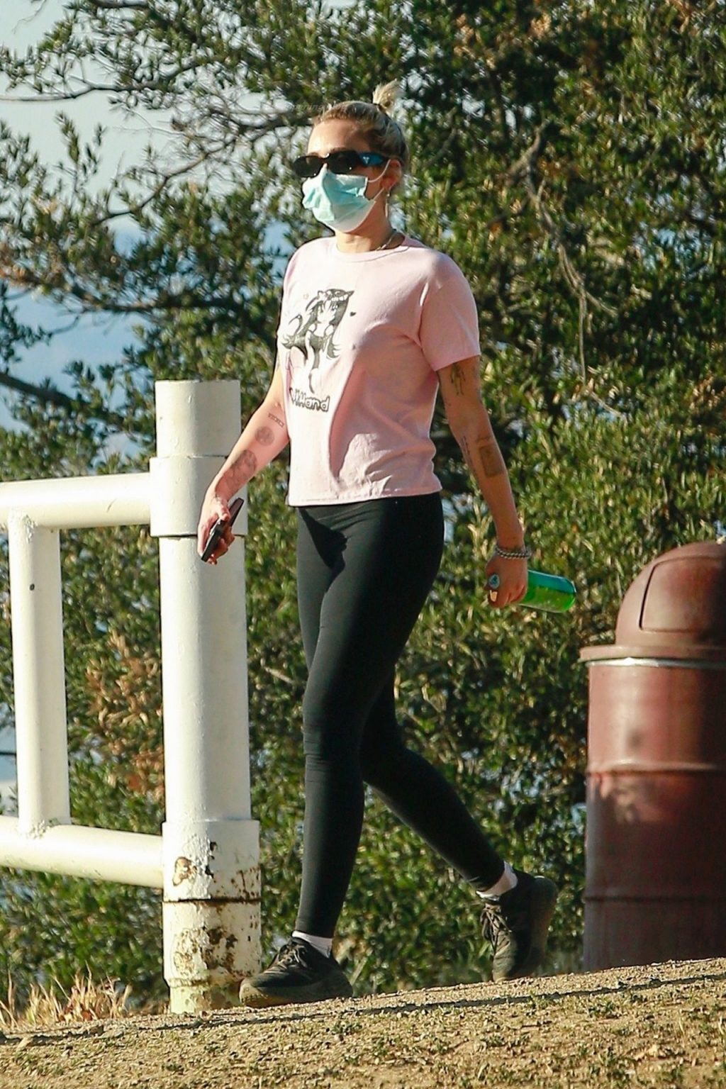 Miley Cyrus Goes Braless for a Friday Hike in LA (14 Photos)
