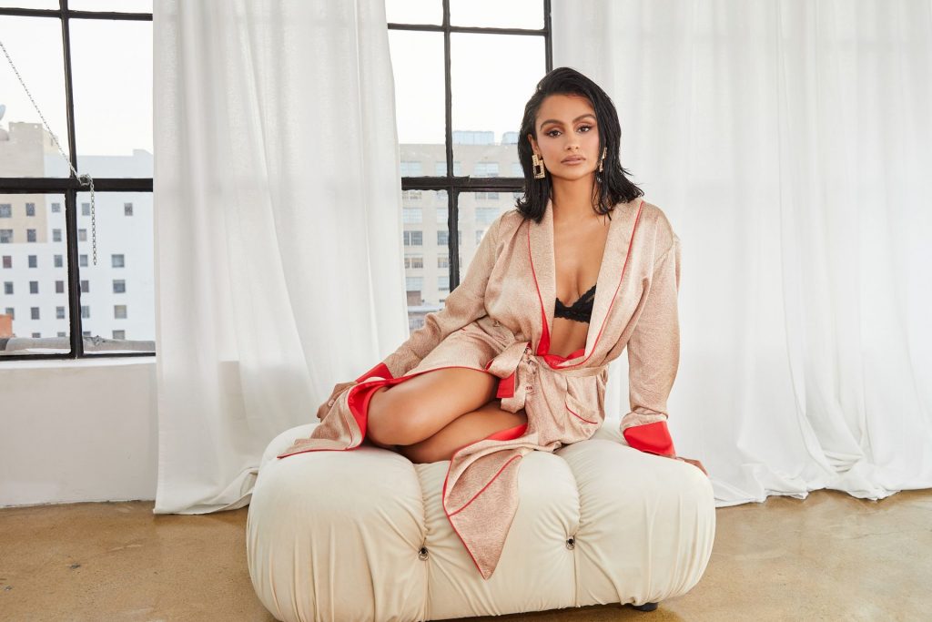 Nazanin Mandi Poses in Lingerie for Her New Line Elle Rêve (24 Photos)