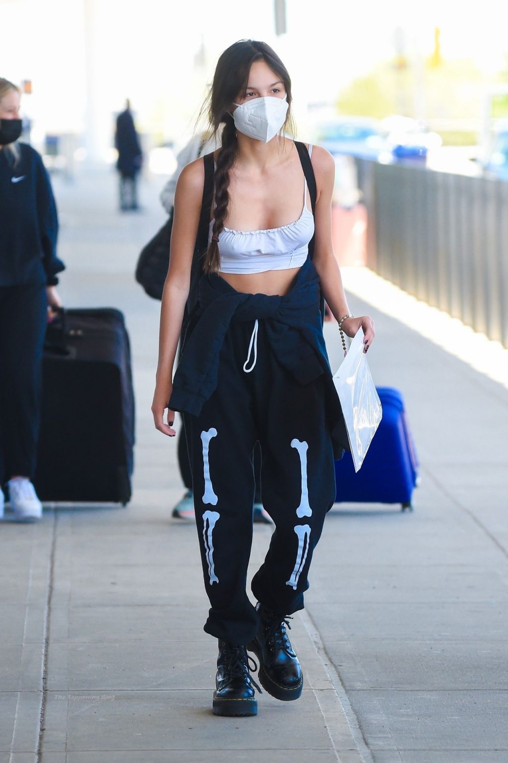 Olivia Rodrigo Arrives at JFK Airport in NYC Ahead of her SNL Performance (16 Photos)