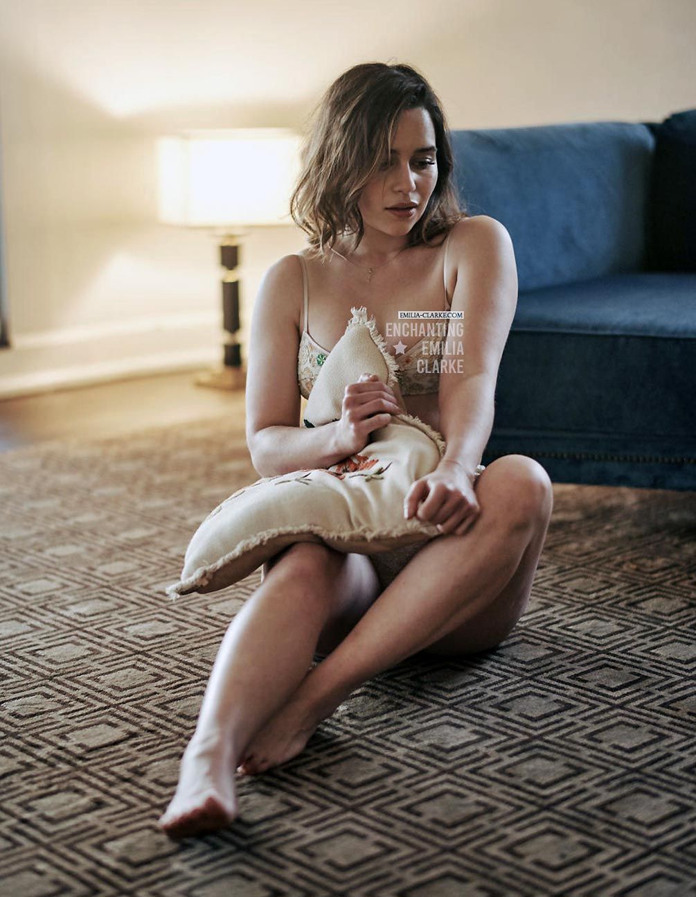 Emilia Clarke Nude &amp; Sexy Collection – Part 2 (104 Photos + Videos) [Updated 09/22/21]