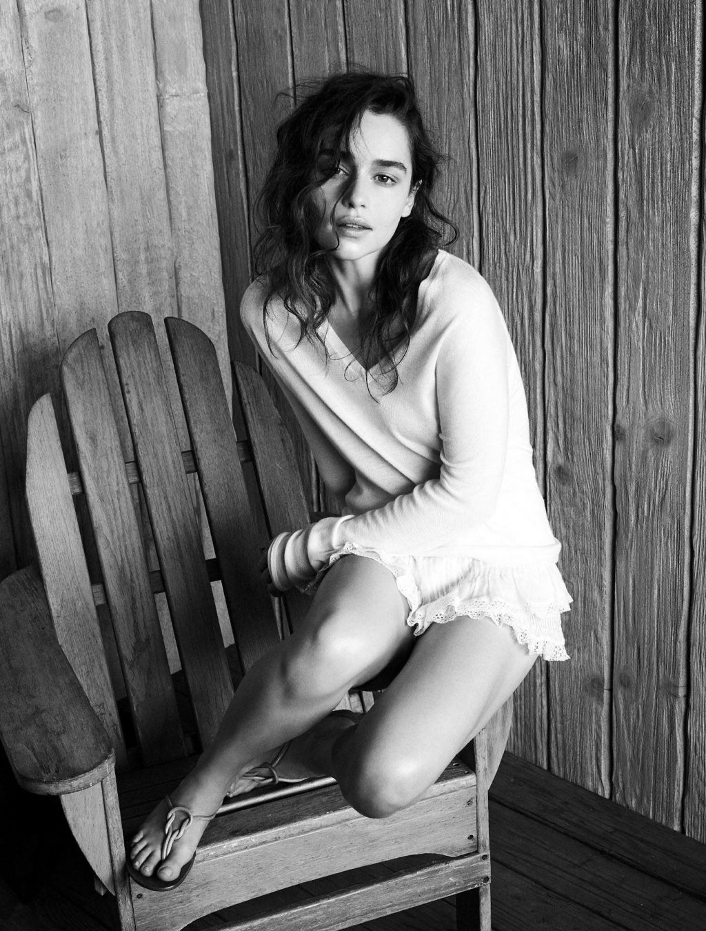 Emilia Clarke Nude &amp; Sexy Collection – Part 2 (104 Photos + Videos) [Updated 09/22/21]