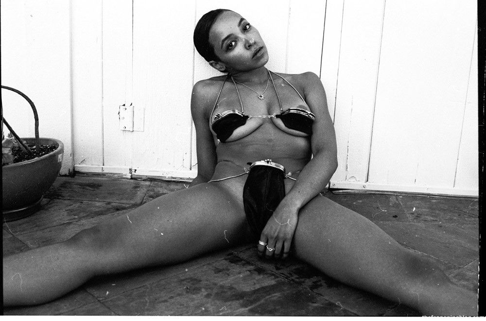 0512043027162_006_Tinashe-Nude-Sexy-Naked-Topless-10-11-thefappeningblog.com_.jpg
