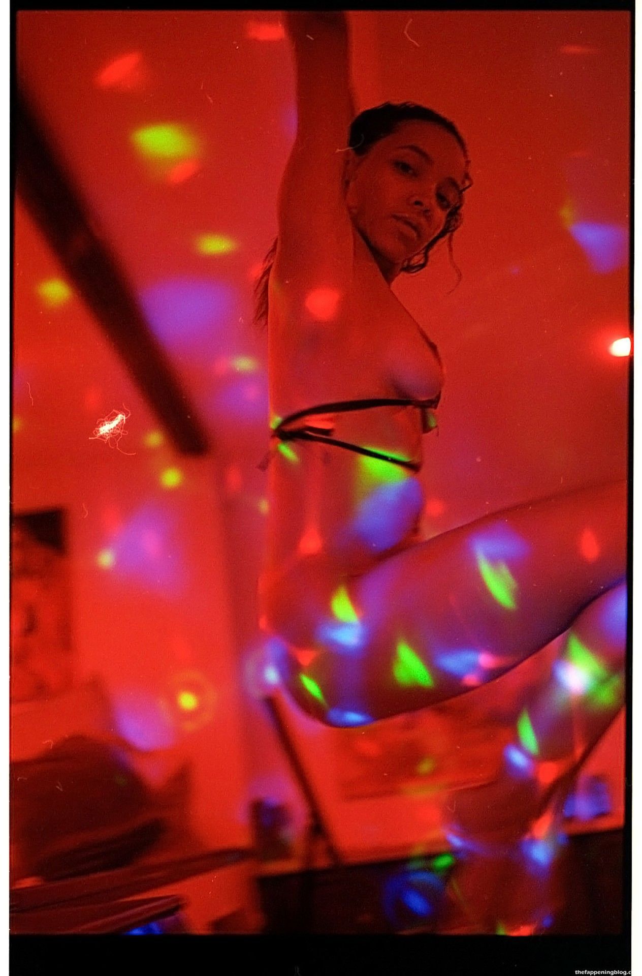 0512043027162_030_Tinashe-Nude-Sexy-Naked-Topless-21-thefappeningblog.com_.jpg