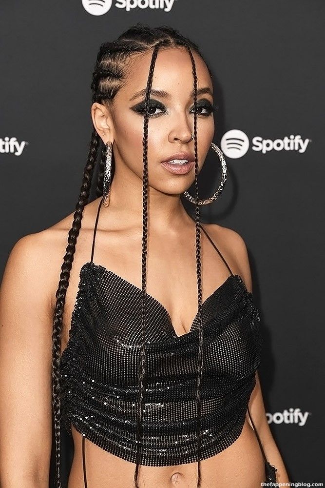 Tinashe Nude &amp; Sexy (159 Photos + Possible LEAKED Sex Video)